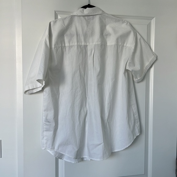 Forever21 white oversized button-front shirt- short sleeve - Picture 5 of 5